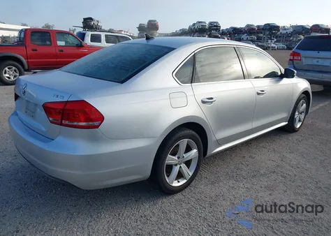 2015 Volkswagen Passat 1.8T Se из США, поврежденный, VIN 1VWBS7A37FC019833
